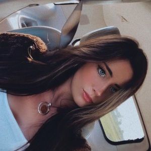 Meet your Posher, Ylyndee